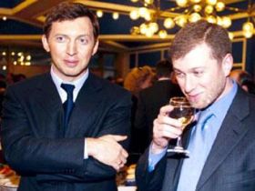 Дерипаска и Абрамович. Фото novayagazeta.ru Дерипаска и Абрамович. Фото novayagazeta.ru