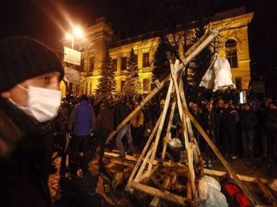 Катапульта украинских оппозиционеров. Фото: twitter.com