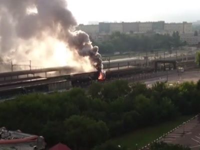 Пожар в метро. Фото: instagram.com/anya_lampochkina/ Пожар в метро. Фото: instagram.com/anya_lampochkina/