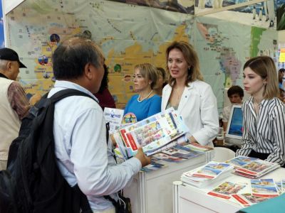 Работники туристической сферы. Фото: expochina.pro Работники туристической сферы. Фото: expochina.pro