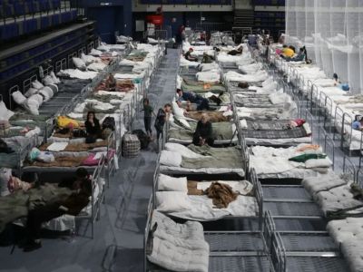 Жители населенного пункта Шебекино в ПВР в "Белгород-Арене". Фото: Никита Цицаги / NEWS.ru / TACC Жители населенного пункта Шебекино в ПВР в "Белгород-Арене". Фото: Никита Цицаги / NEWS.ru / TACC