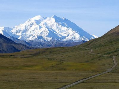 Гора Мак-Кинли на Аляске. Фото: ru.wikipedia.org Гора Мак-Кинли на Аляске. Фото: ru.wikipedia.org